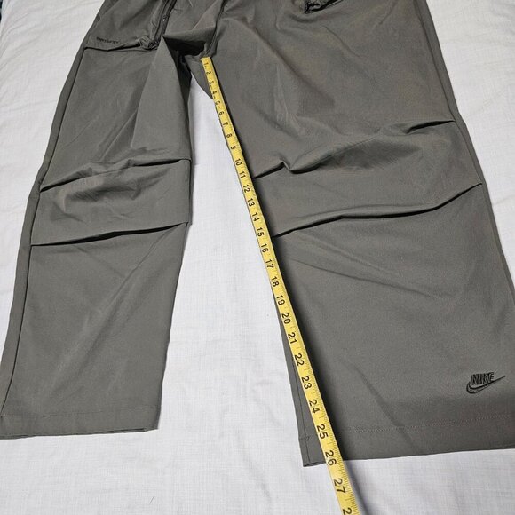 Nike Tech Pack Women Sportwear Snowboarding Cropped Pants Size XL Olive - Picture 13 of 16